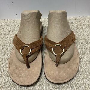 Vionic Sandal brown suede 6 comfort
